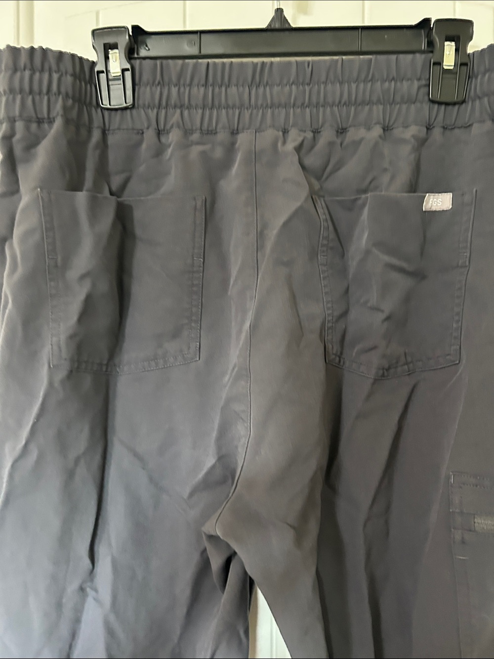 Figs Women's Scrub Set - Picture 10 of 10